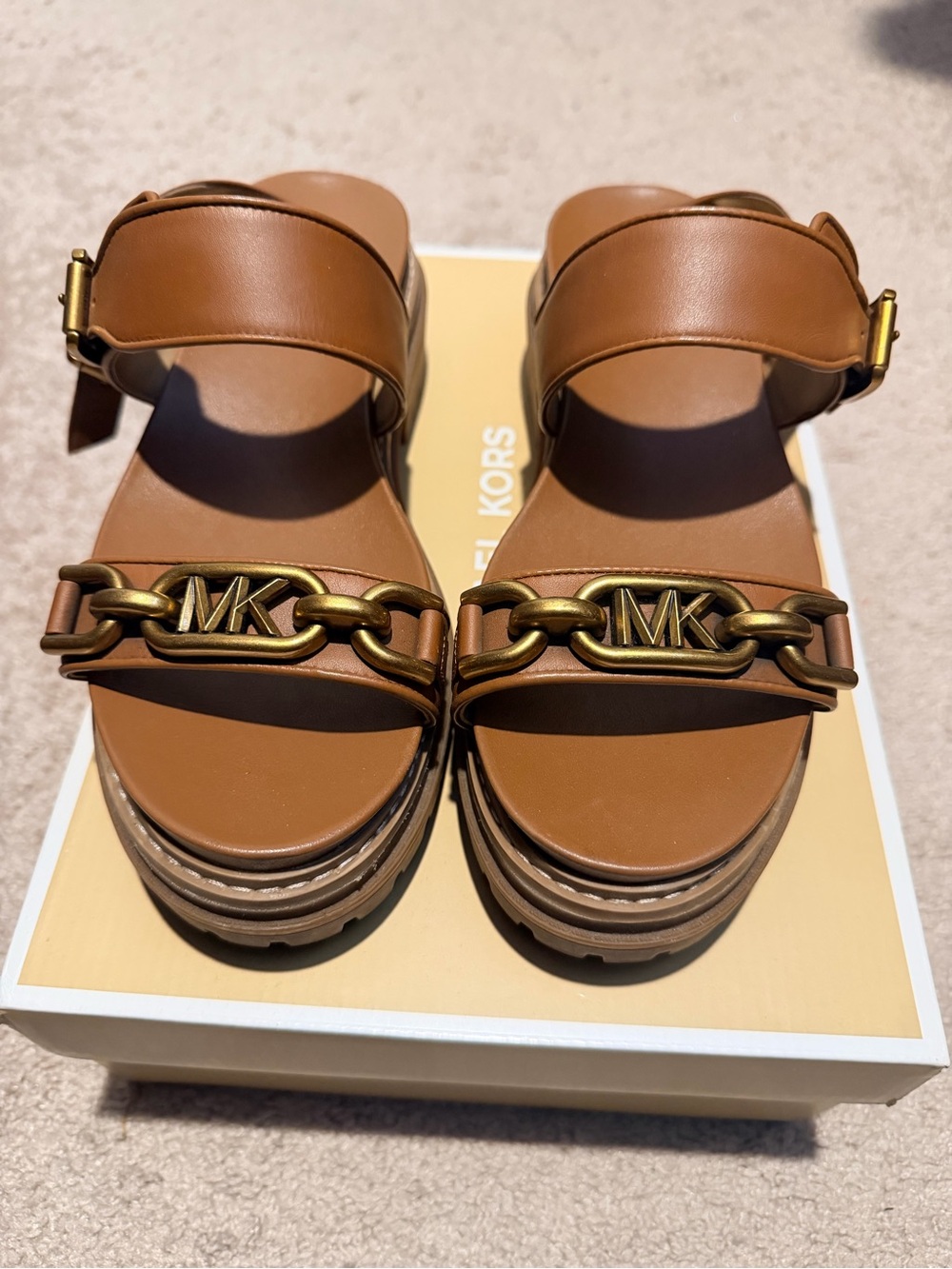 Michael Kors Tan Leather Platform Sandals with Gold MK Chain Size 8 - Picture 3 of 4